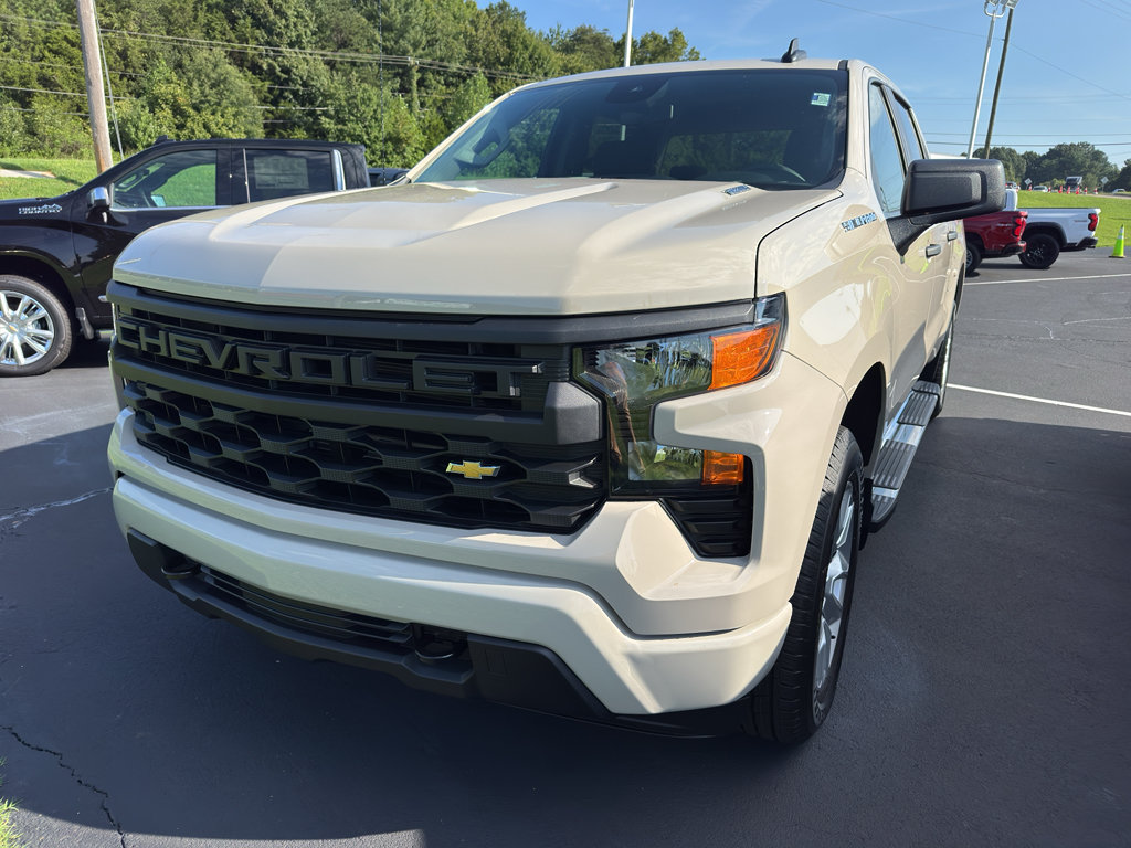 New 2026 Chevrolet Silverado 1500 Custom AWD/4WD image 1