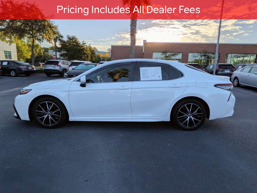 Used 2024 Toyota Camry SE FWD image 8