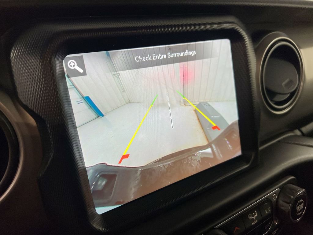 Used 2021 Jeep Gladiator Sport AWD/4WD image 16