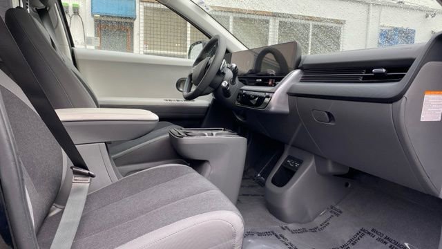 Used 2025 Hyundai Ioniq 5 SE image 21