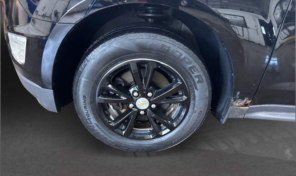 Used 2017 Chevrolet Equinox LT image 12