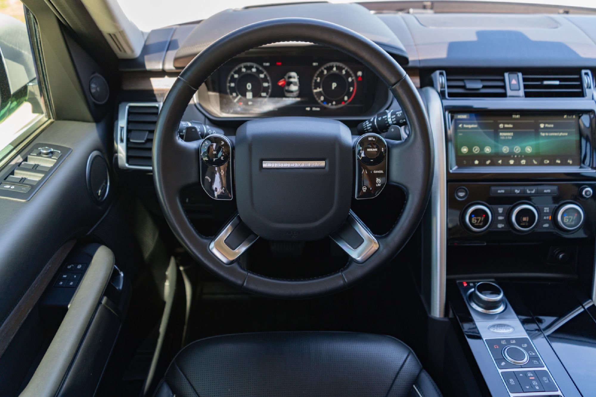 Used 2020 Land Rover Discovery HSE Luxury AWD/4WD image 22