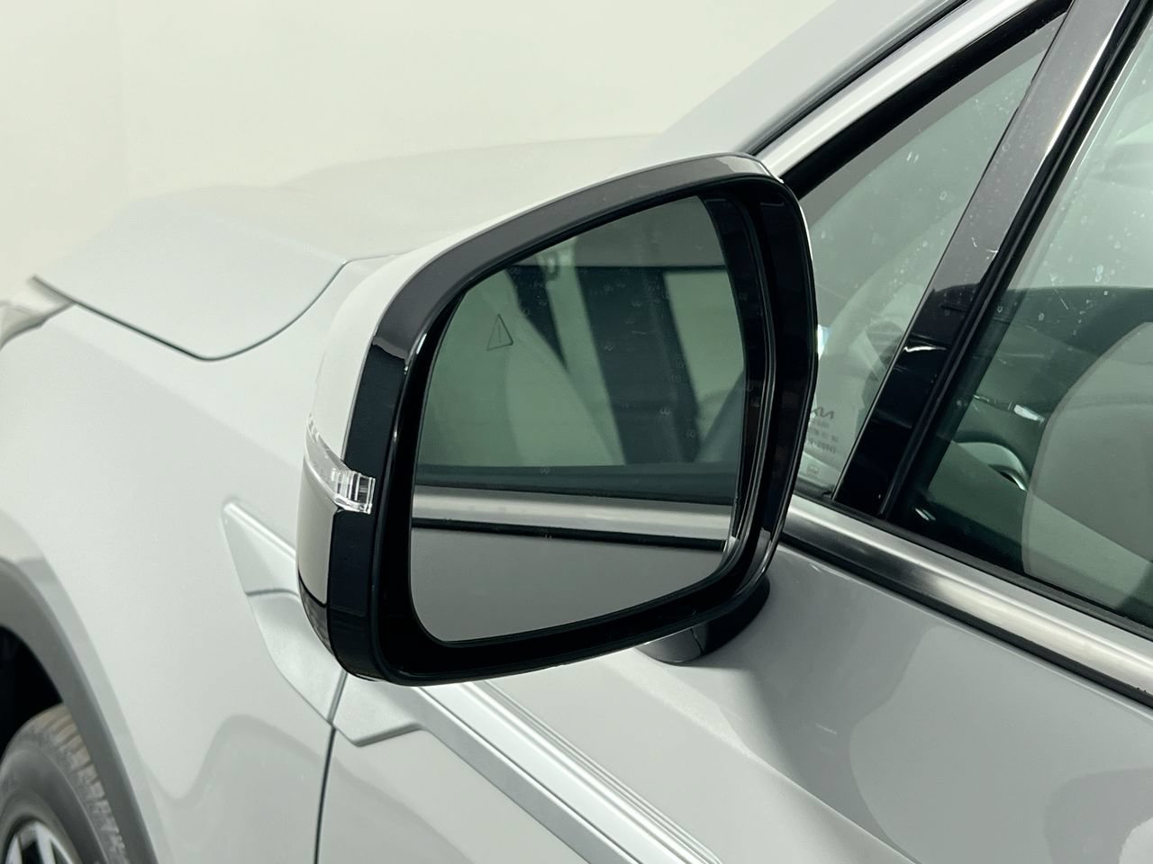 New 2026 Kia Sorento EX w/ EX Premium Package FWD image 10