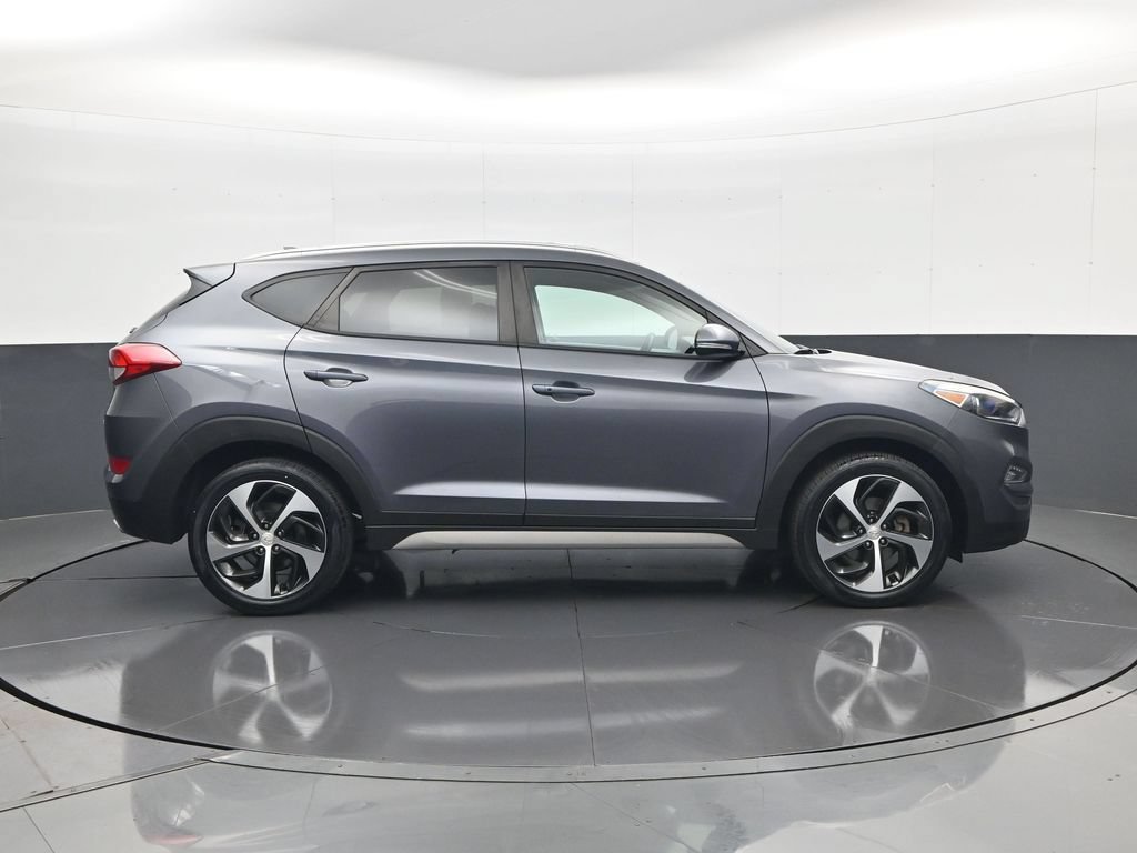 Used 2018 Hyundai Tucson Sport w/ Cargo Package FWD image 5