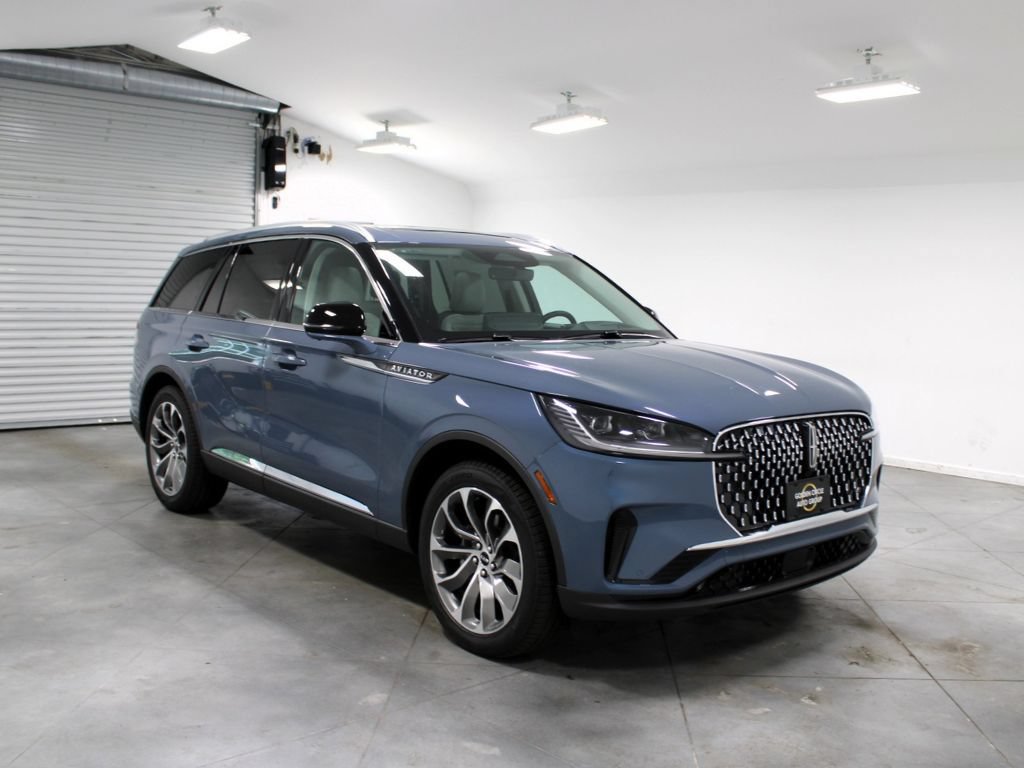 New 2026 Lincoln Aviator Reserve w/ Illumination Package RWD image 1