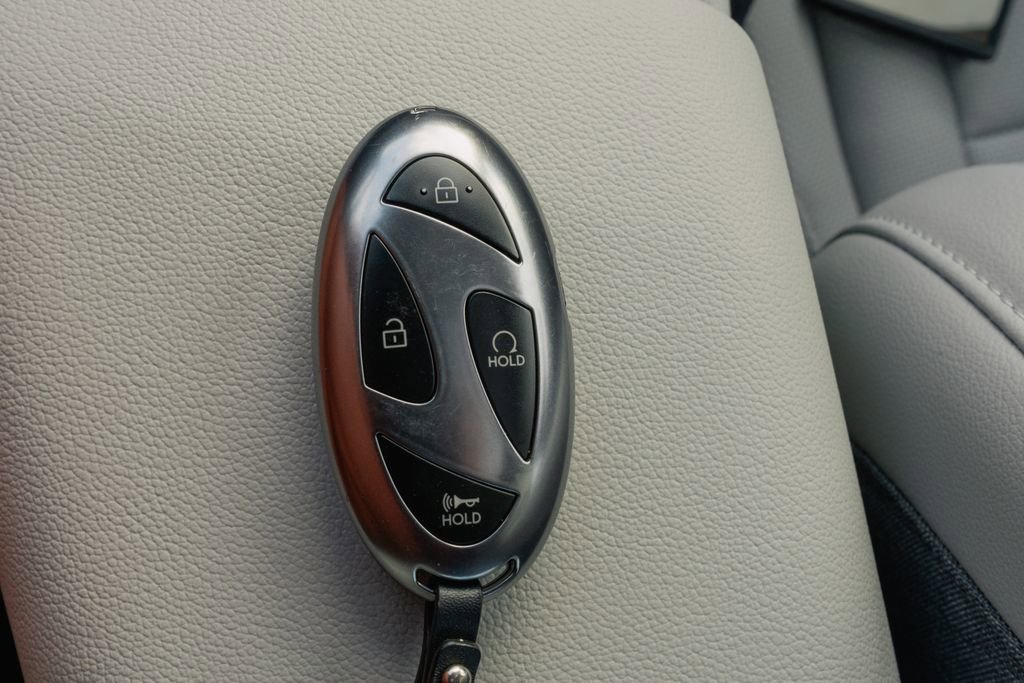 Certified 2025 Hyundai Elantra Limited image 35