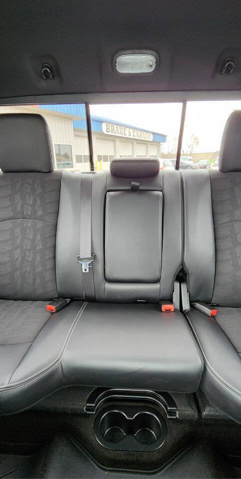 Used 2018 RAM 1500 Rebel w/ Luxury Group image 34