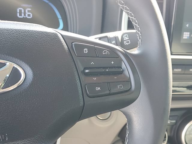 Used 2024 Hyundai Venue SEL FWD image 31