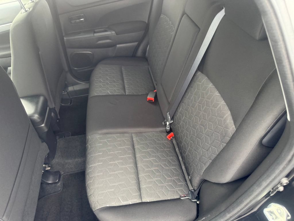 Used 2021 Mitsubishi Outlander Sport LE AWD/4WD image 32