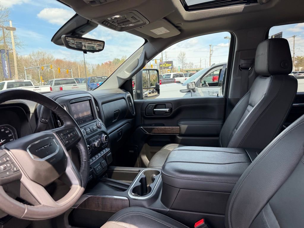 Used 2023 GMC Sierra 3500 Denali w/ Denali Ultimate Package AWD/4WD image 19