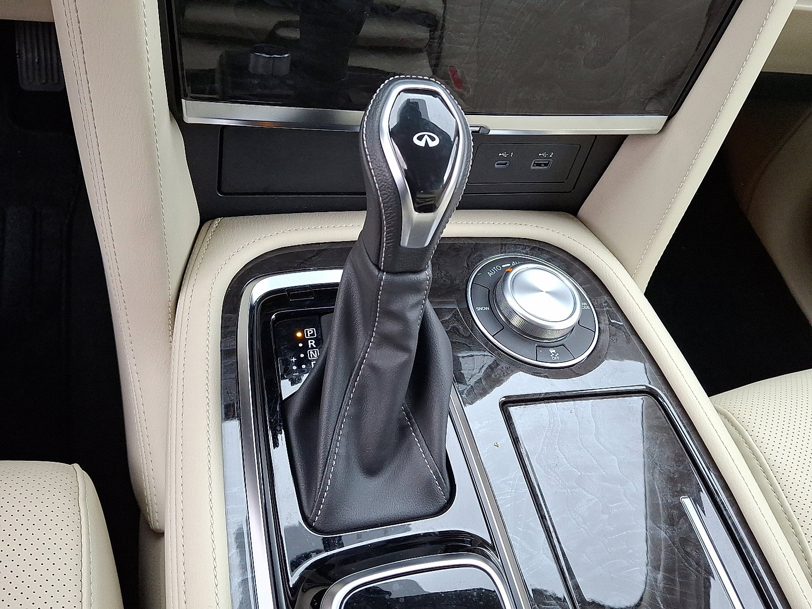 Certified 2024 INFINITI QX80 Luxe w/ Cargo Package image 16