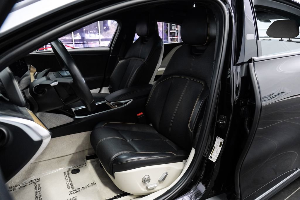 Used 2022 Lucid Air Grand Touring image 33