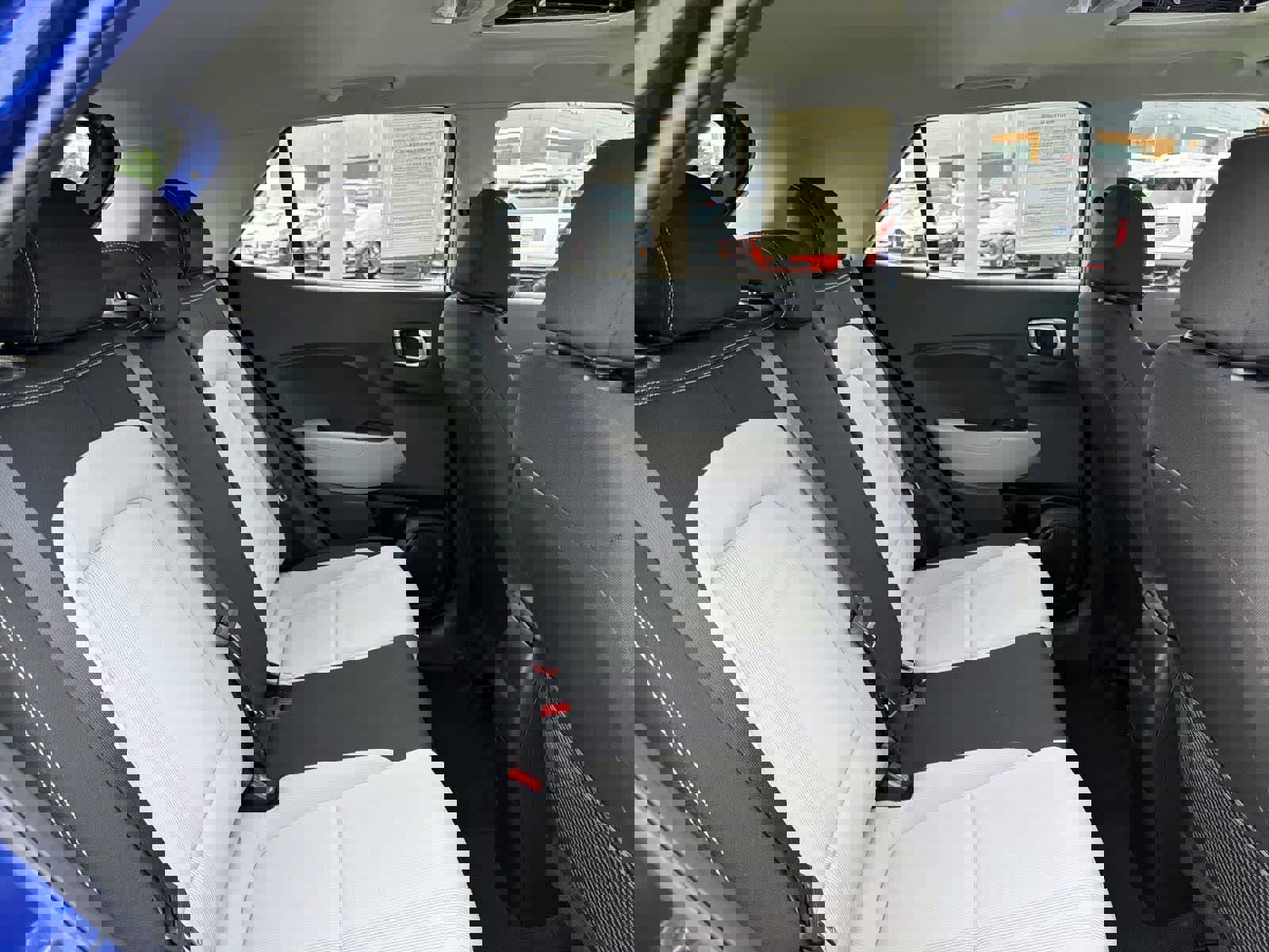 Used 2023 Hyundai Venue SEL w/ Cargo Package image 31