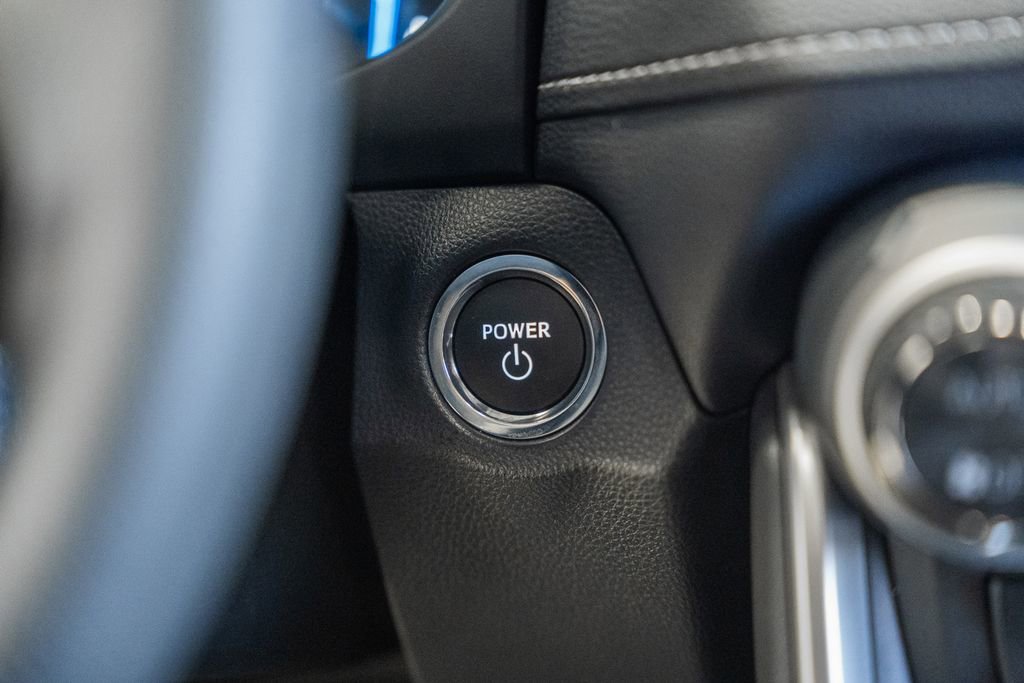 Used 2025 Toyota RAV4 XLE AWD/4WD image 26