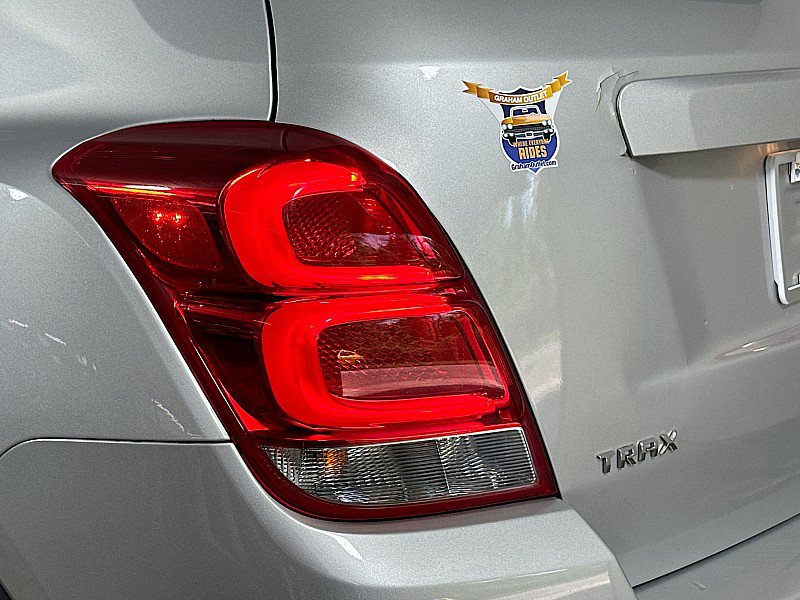 Used 2020 Chevrolet Trax LT w/ LT Convenience Package FWD image 23