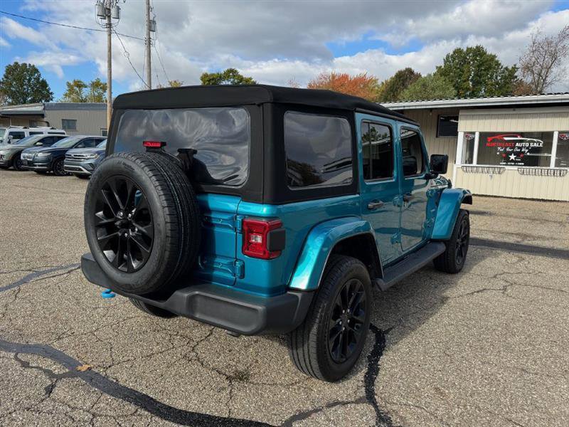 Used 2024 Jeep Wrangler Unlimited Sahara AWD/4WD image 8