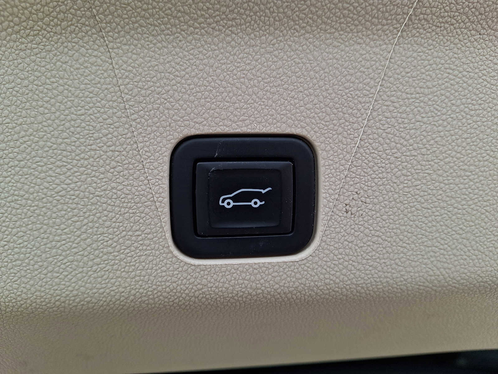 Used 2022 Cadillac Escalade Premium Luxury image 26