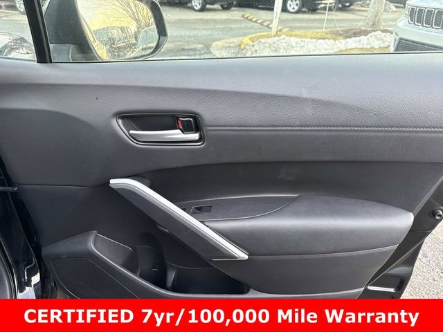 Used 2023 Toyota Corolla Cross XLE image 8