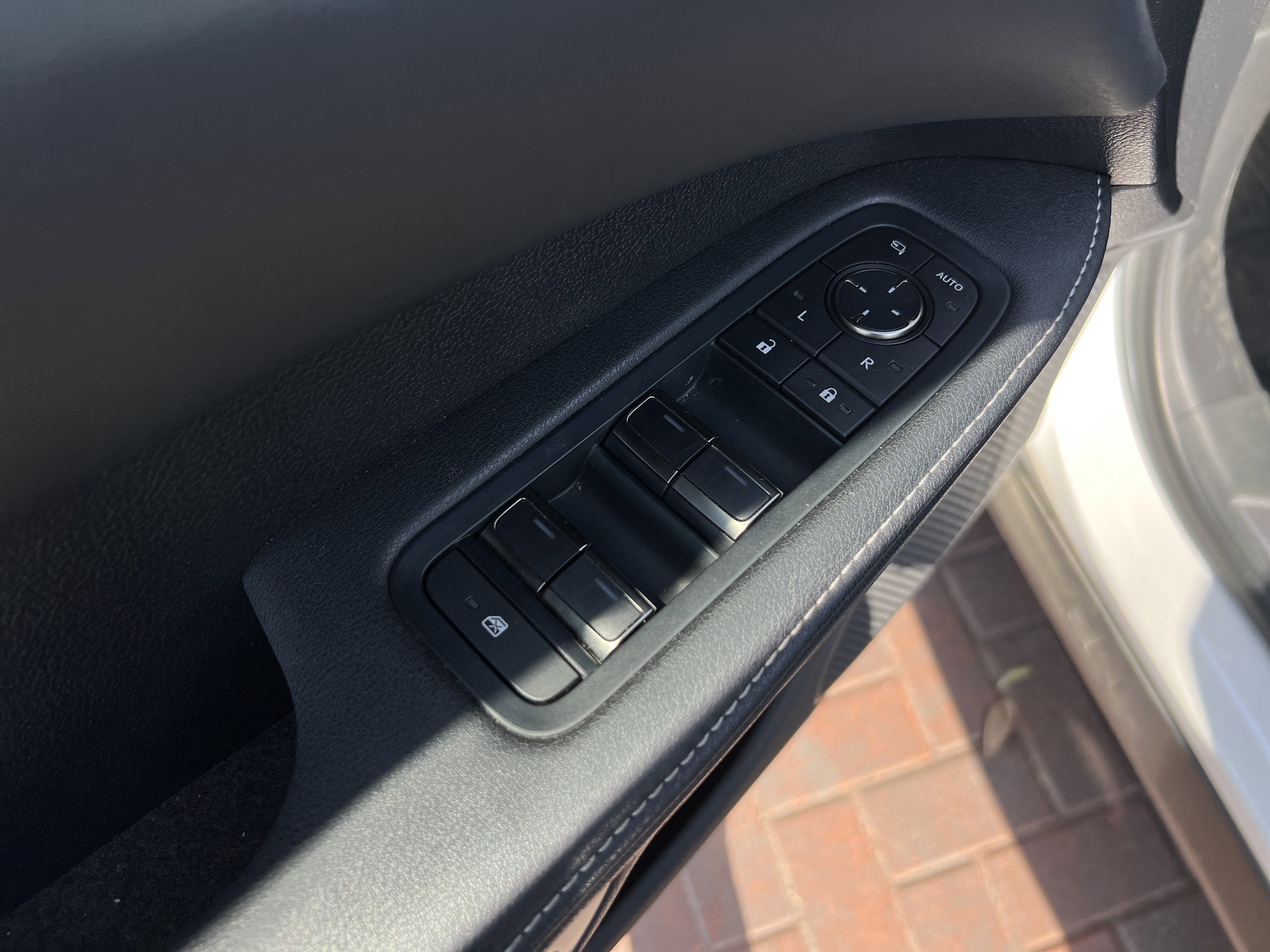 Used 2023 Lexus RX 350 w/ Accessory Package (Z1) AWD/4WD image 15
