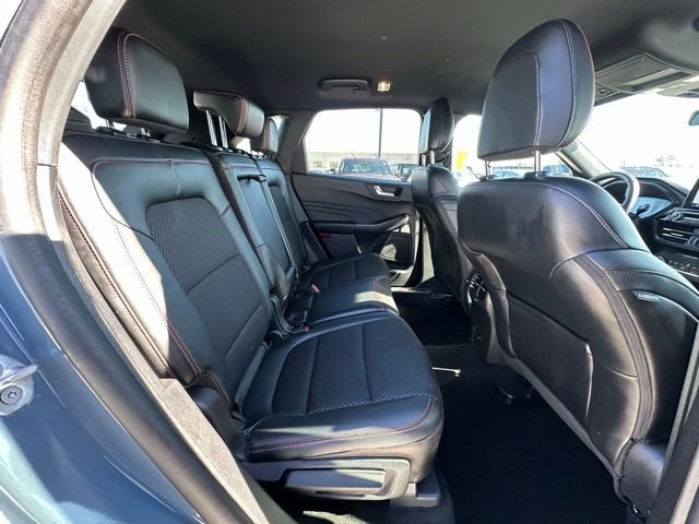 Used 2025 Ford Escape ST-Line w/ Equipment Group 301A image 30