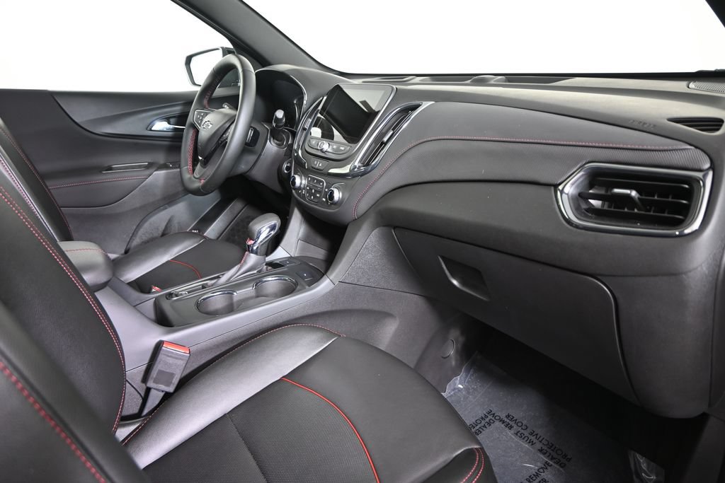 Used 2024 Chevrolet Equinox RS w/ RS Leather Package AWD/4WD image 14