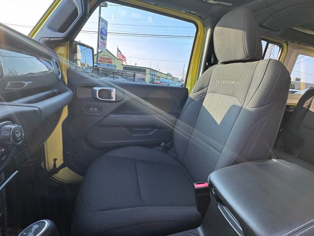 Certified 2022 Jeep Wrangler Unlimited Sahara w/ LED Lighting Group image 15