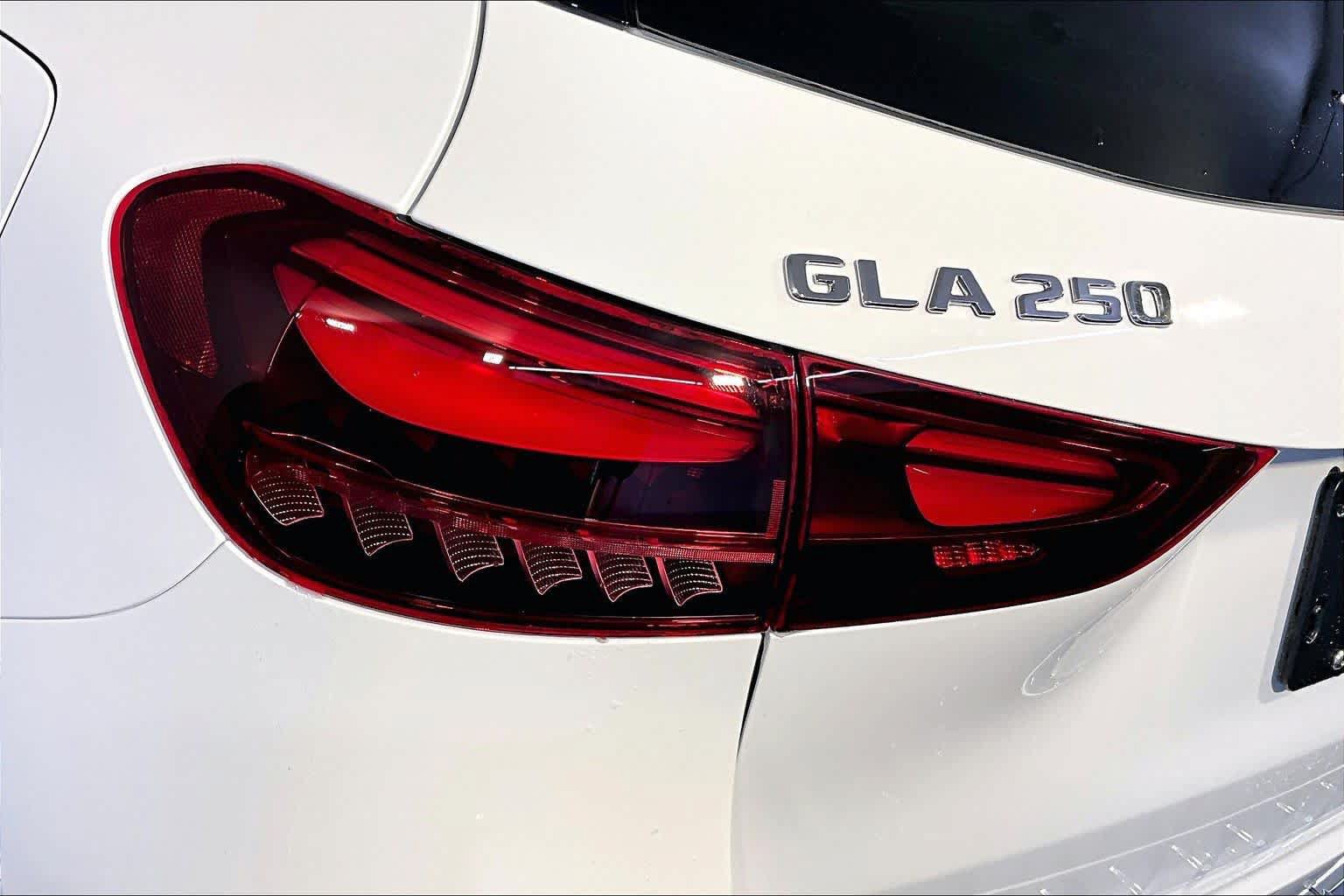 New 2026 Mercedes-Benz GLA 250 4MATIC image 5