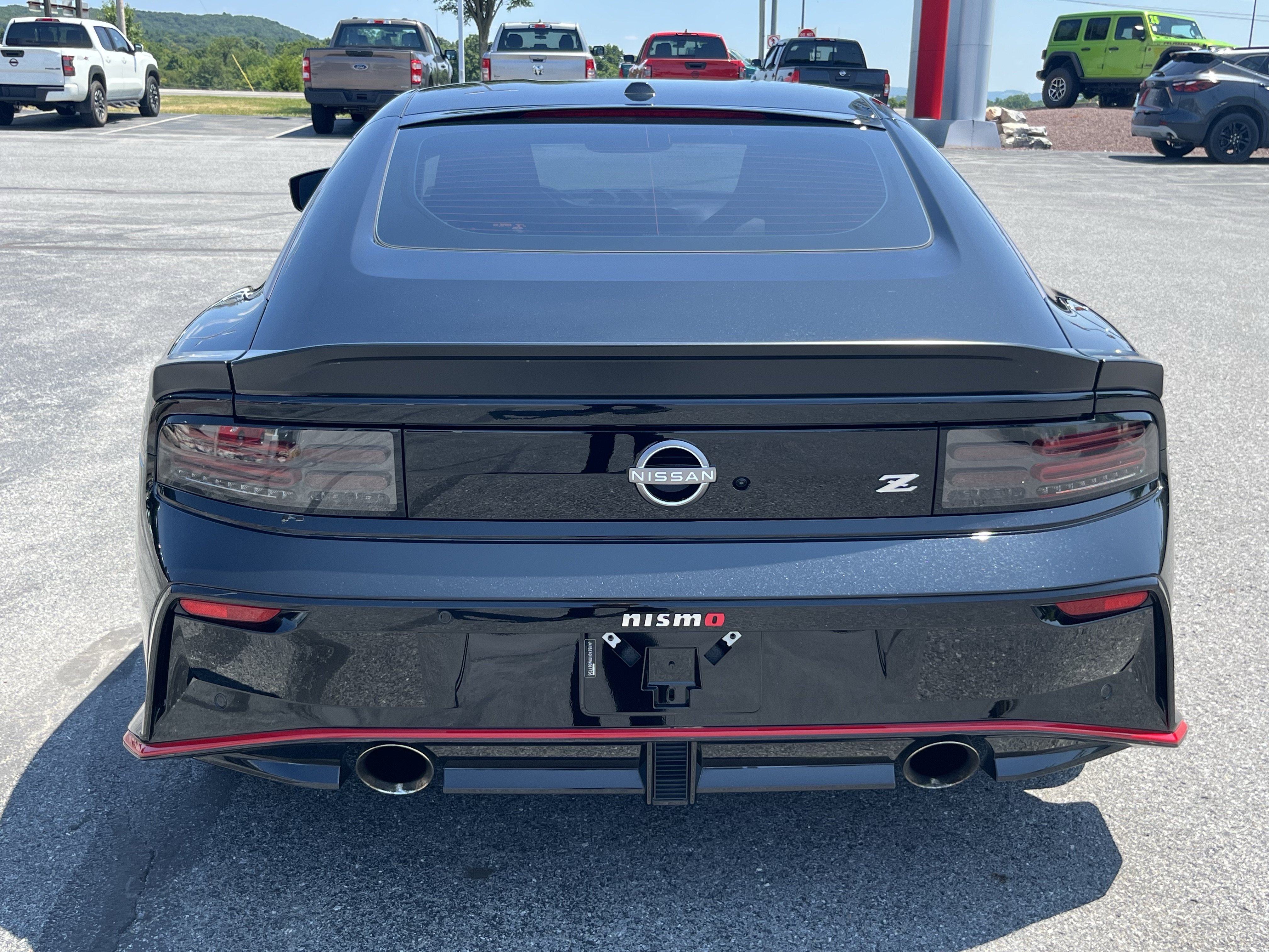 Used 2024 Nissan Z NISMO w/ Floor Mat Package RWD image 5