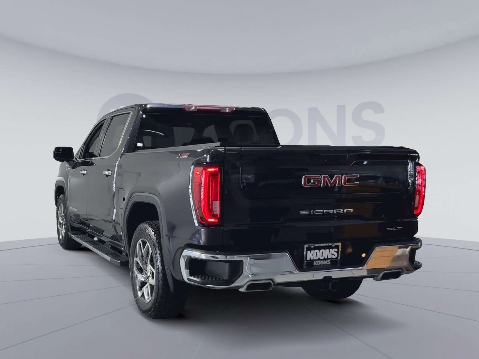 Used 2023 GMC Sierra 1500 SLT w/ SLT Premium Package image 10