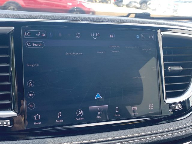 Used 2025 Chrysler Pacifica Limited FWD image 14