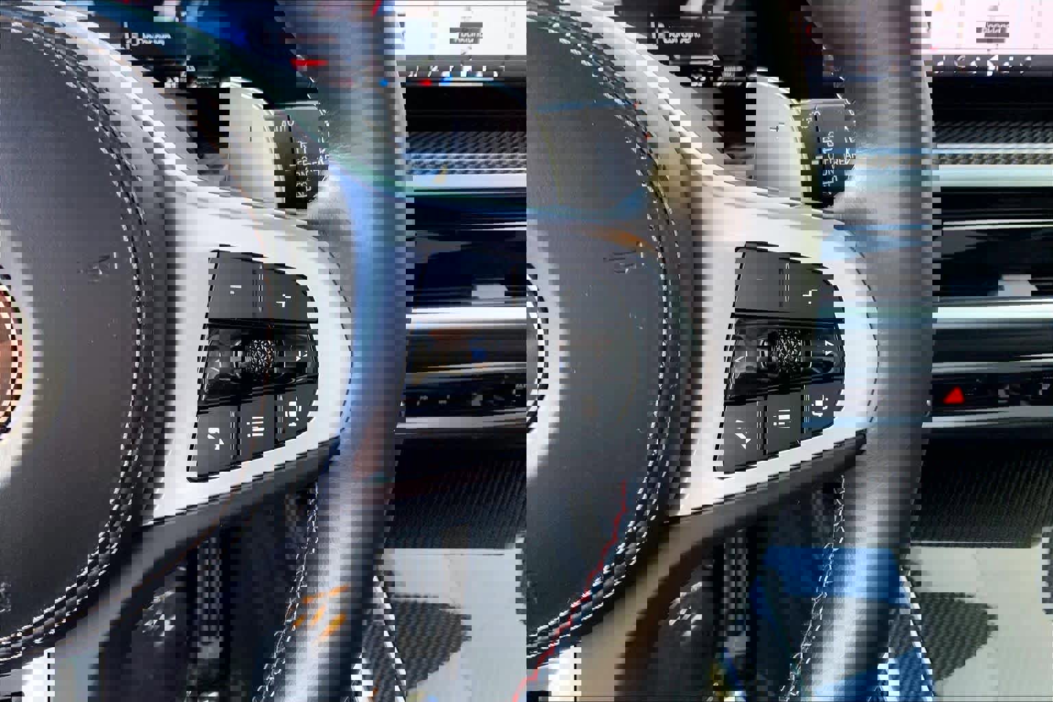 Used 2024 BMW X7 M60i w/ Executive Package image 24