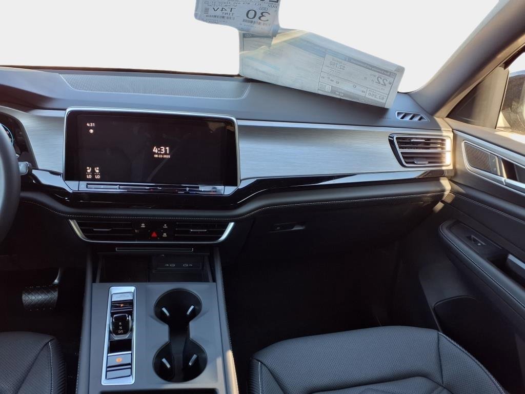 New 2026 Volkswagen Atlas Cross Sport SE image 15