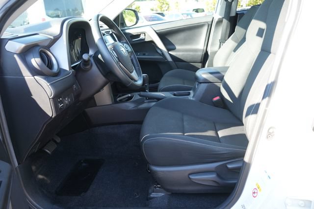 Used 2018 Toyota RAV4 XLE w/ Plus Extra Value Package AWD/4WD image 20
