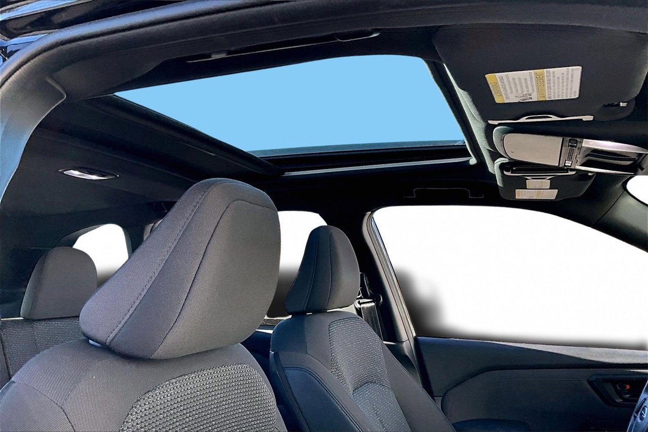 Used 2025 Subaru Forester Premium image 14