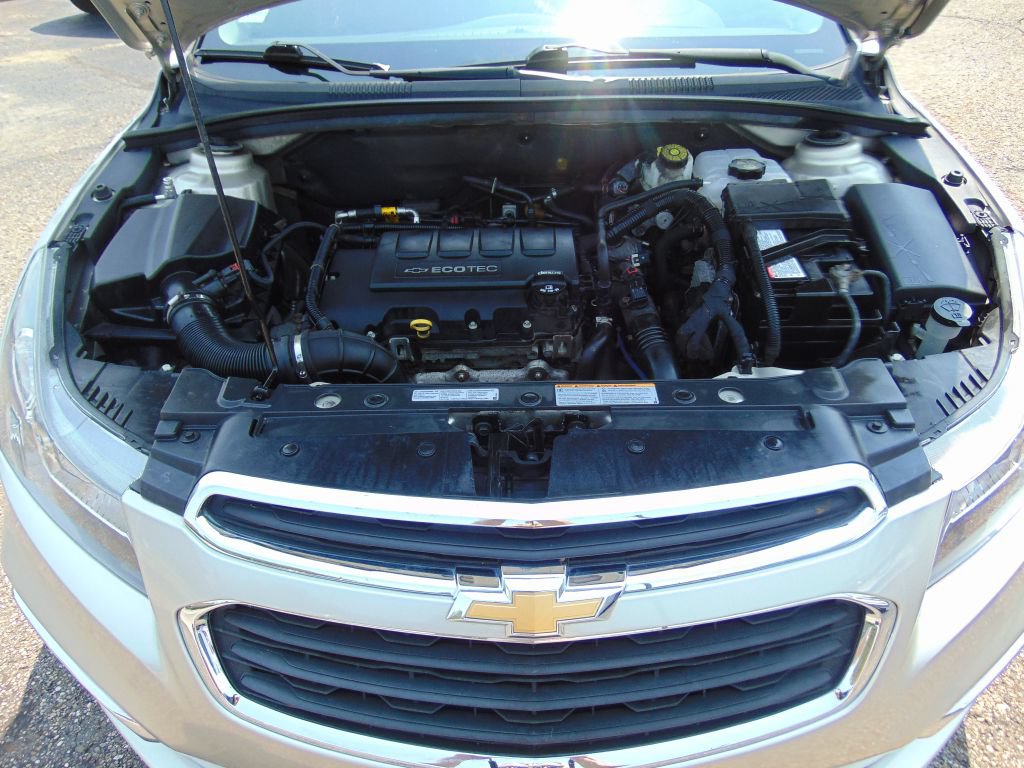 Used 2015 Chevrolet Cruze LT FWD image 30