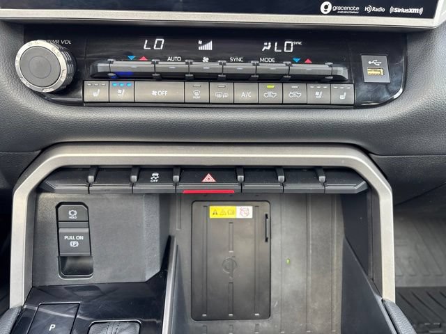 Used 2022 Toyota Tundra Limited AWD/4WD image 25