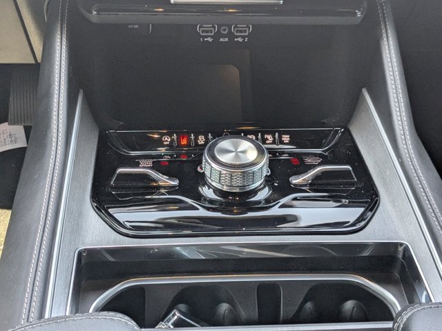 New 2025 Jeep Wagoneer Series II w/ Convenience Group I image 15