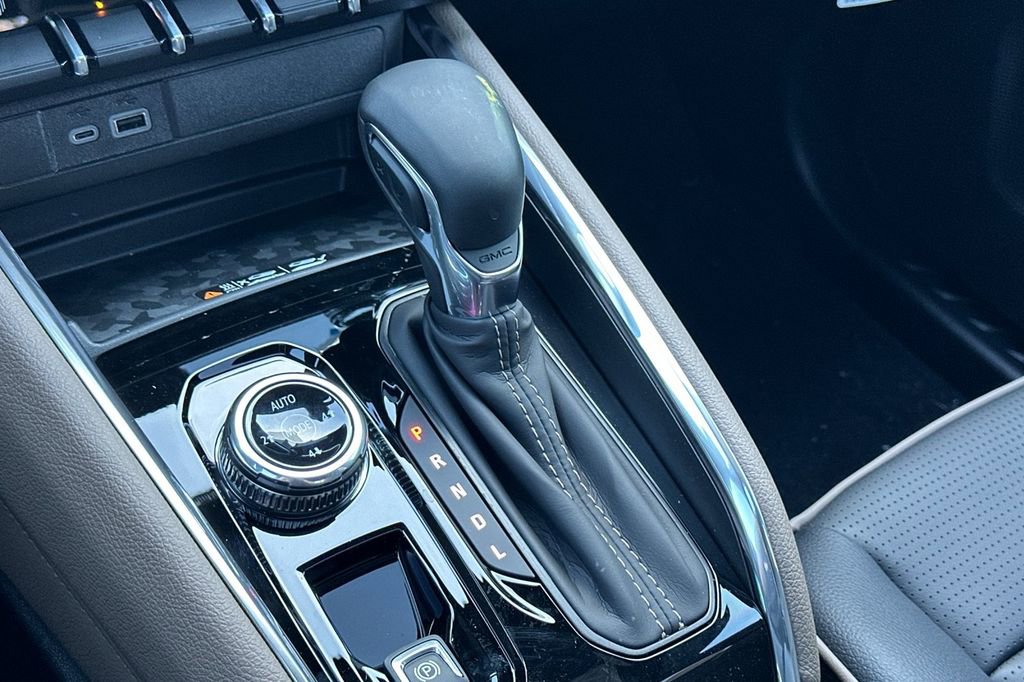 New 2026 GMC Canyon Denali AWD/4WD image 18