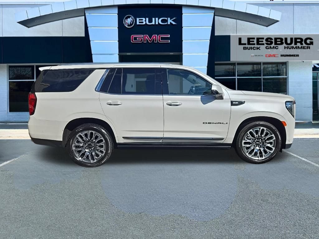 Used 2023 GMC Yukon Denali Ultimate AWD/4WD image 8