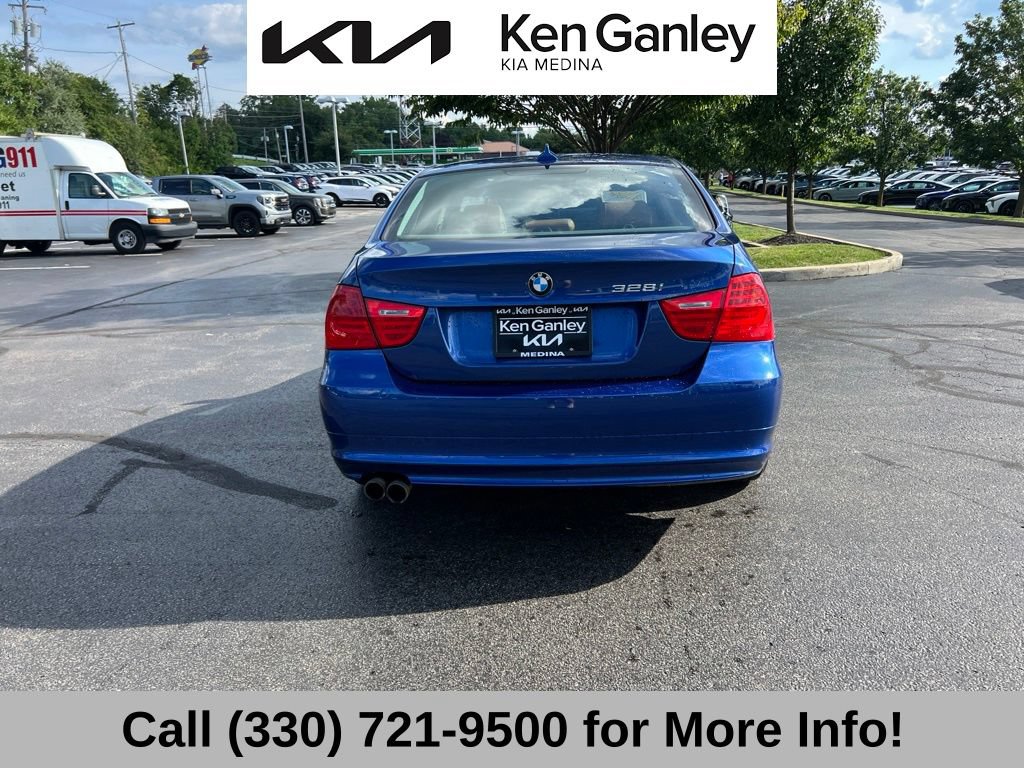 Used 2009 BMW 328i xDrive Sedan AWD/4WD image 10