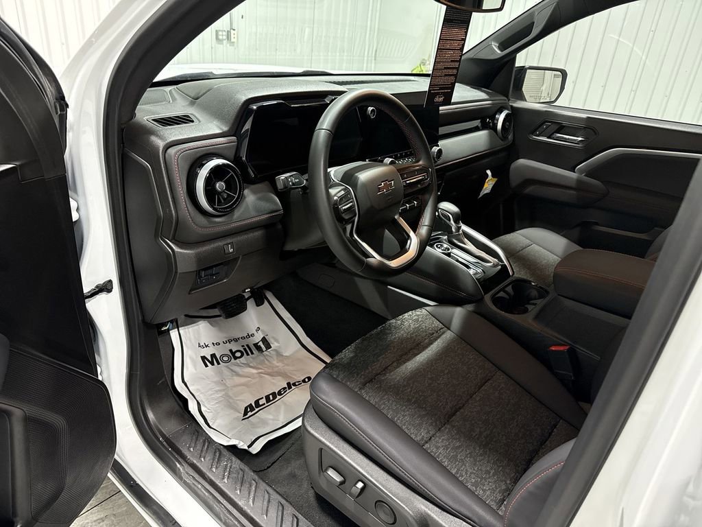 Used 2024 Chevrolet Colorado Z71 w/ Z71 Convenience Package 2 image 10