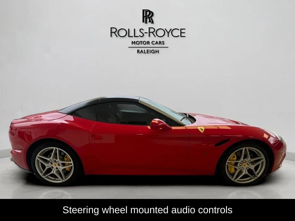 Used 2016 Ferrari California T image 7