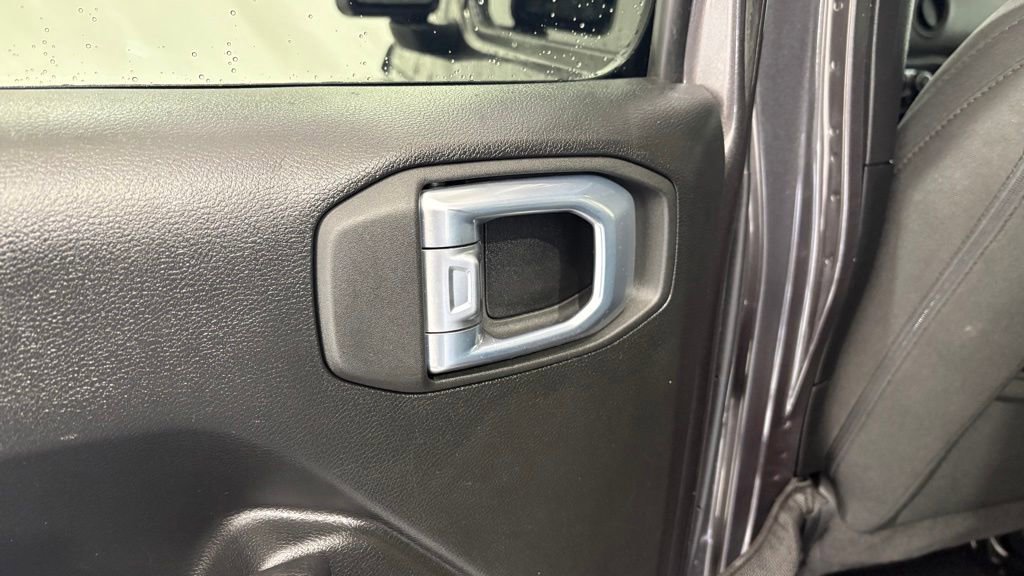 Used 2022 Jeep Wrangler Unlimited Sport AWD/4WD image 24
