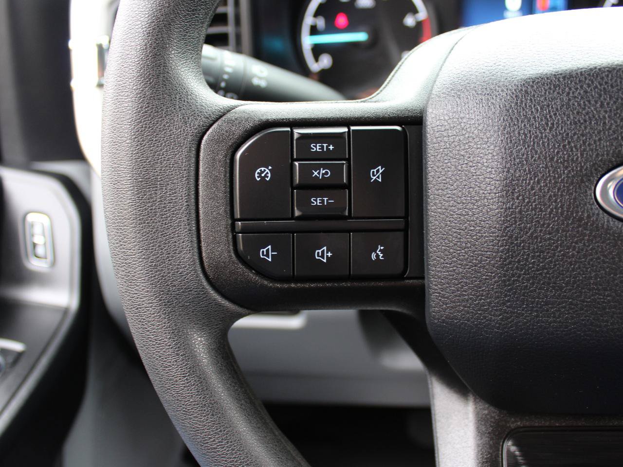 Used 2025 Ford F250 XL w/ FX4 Off-Road Package AWD/4WD image 27