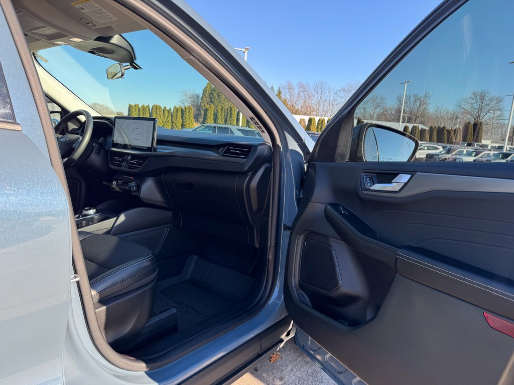 Used 2023 Ford Escape SE FWD image 10