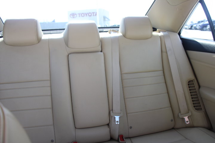 Used 2017 Toyota Camry XLE w/ Moonroof Package FWD image 22