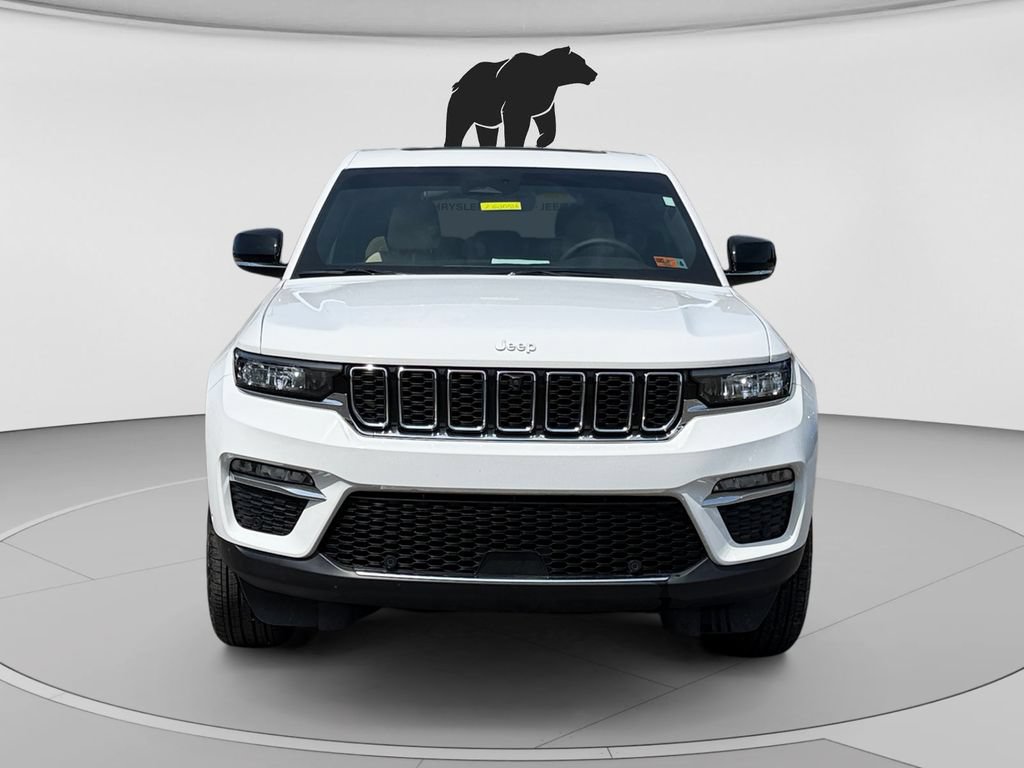 Used 2025 Jeep Grand Cherokee Limited w/ Luxury Tech Group II AWD/4WD image 8