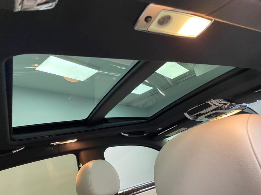 Used 2016 Rolls-Royce Ghost image 31