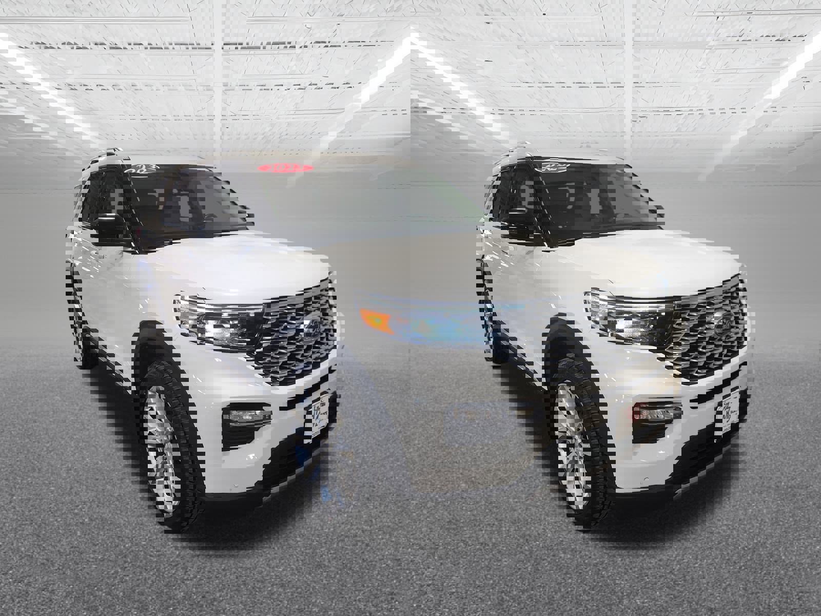 Used 2023 Ford Explorer Platinum w/ Technology Package image 4