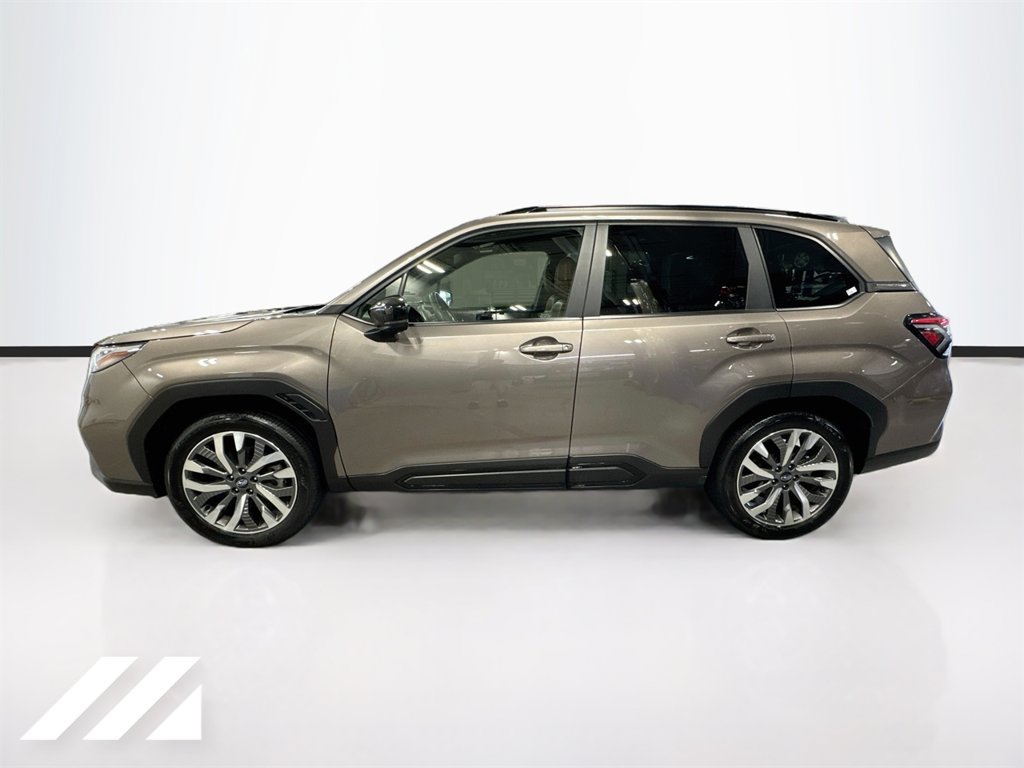 Used 2025 Subaru Forester Touring AWD/4WD image 8